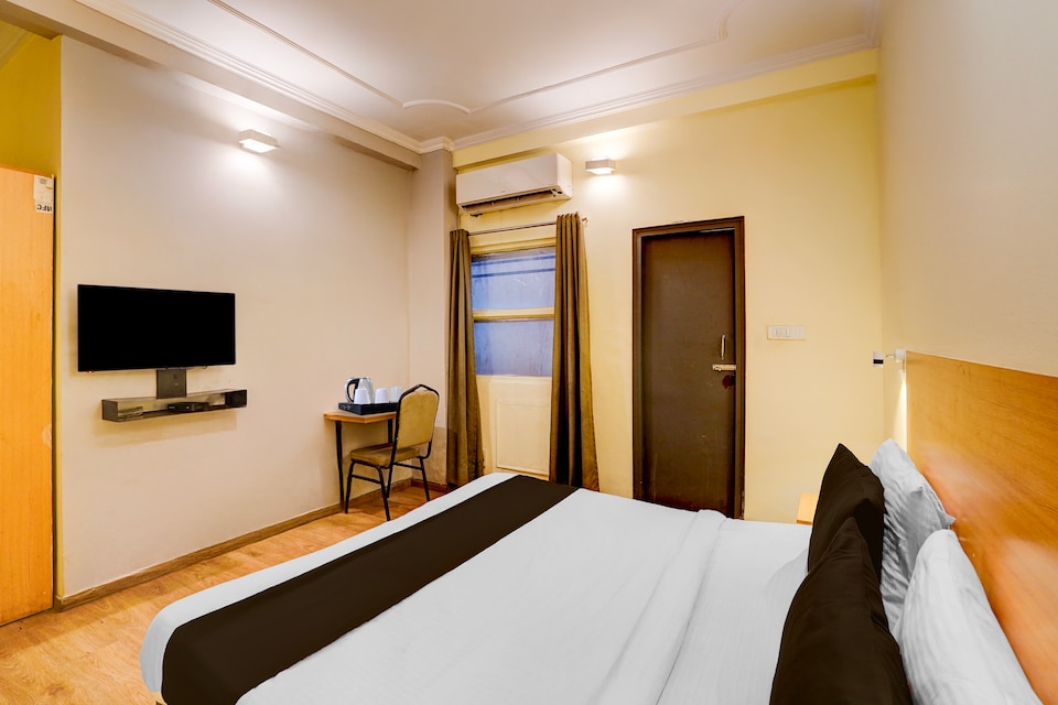 Super Townhouse Singapore Mall Formerly Hotel Sunshine, Singapore Mall Lucknow, Lucknow