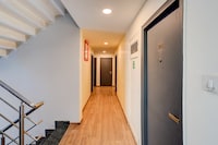 Super Townhouse Singapore Mall Formerly Hotel Sunshine