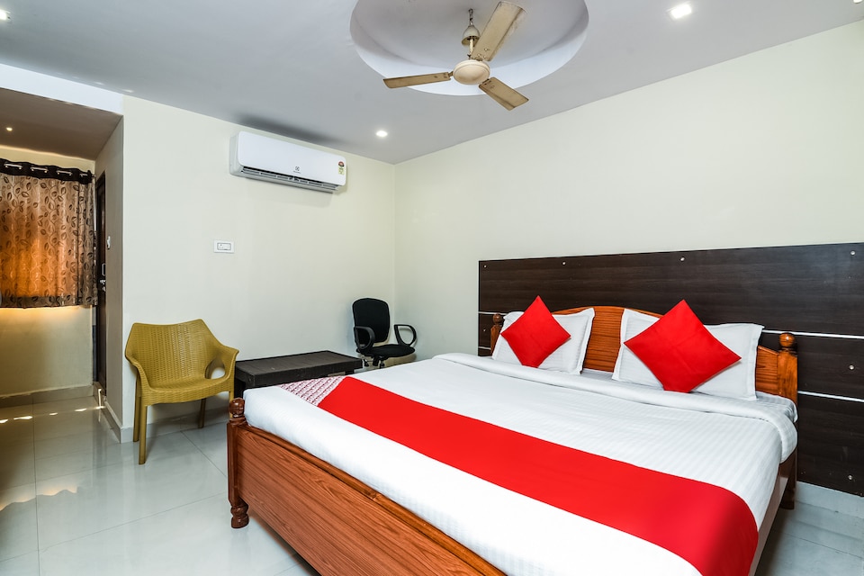 OYO Flagship Akshaya Heights, Governorpet Vijayawada, Vijayawada