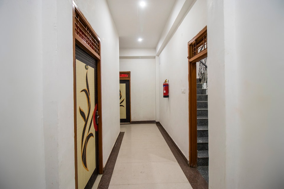 Collection O PRANJUL INN, Chowk Allahabad, Prayagraj