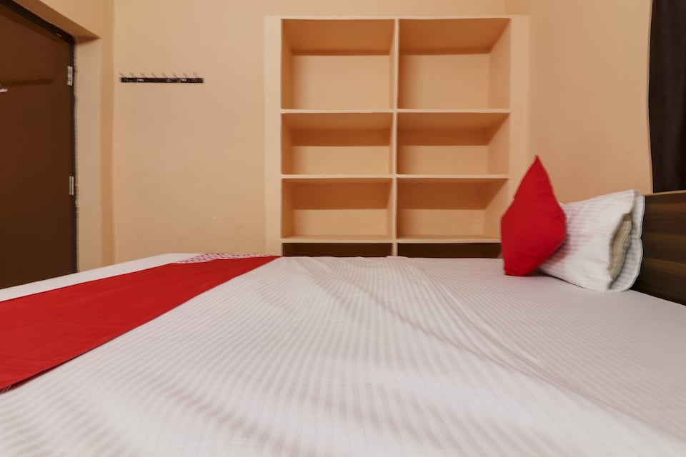 OYO 74562 Hotel New Vibhavari, Kompally - Jeedimetla, Hyderabad