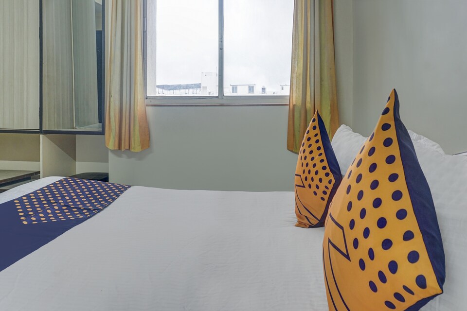 SPOT ON 74569 Siddhi Lodge, Jejuri, Pune