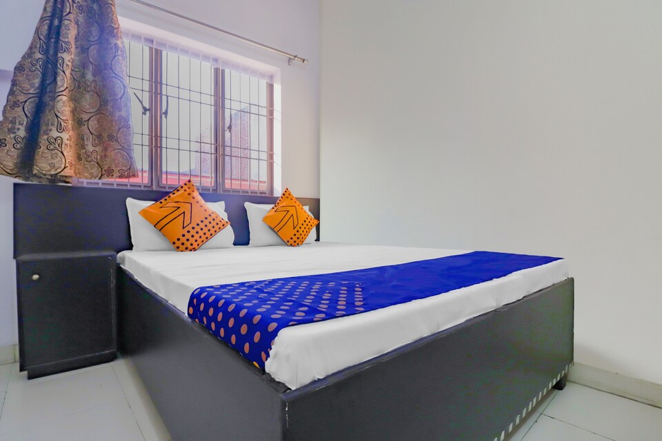 SPOT ON 74593 Hotel Ratan , Fatehabad Road, Agra