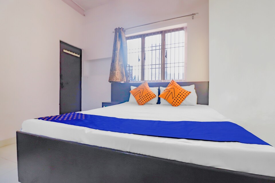 SPOT ON 74593 Hotel Ratan , Fatehabad Road, Agra