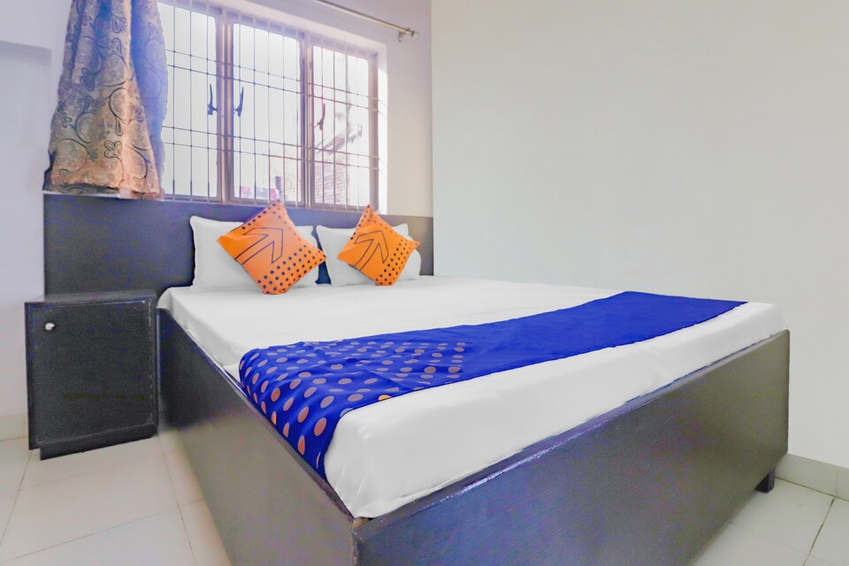 SPOT ON 74593 Hotel Ratan , Fatehabad Road, Agra