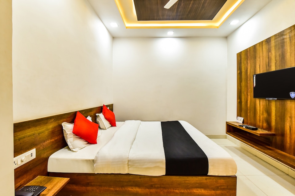 Capital O 74609 Raj Hari Hotel & Restaurant , Jodhpur North, Jodhpur