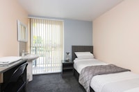 OYO Honeycroft Lodge, Uxbridge