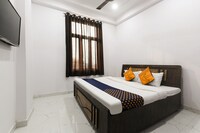 Hotel O by OYO Raj Villa 2