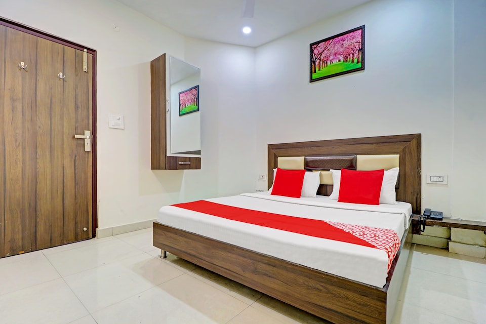 OYO 74643 Hotel Jass Residency, Golden Temple Road Amritsar, Amritsar