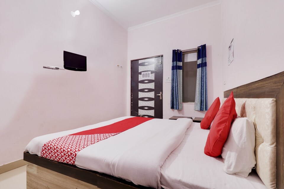 OYO 74660 Hotel Dron, Meerut, Meerut