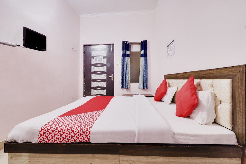 OYO 74660 Hotel Dron, Meerut, Meerut
