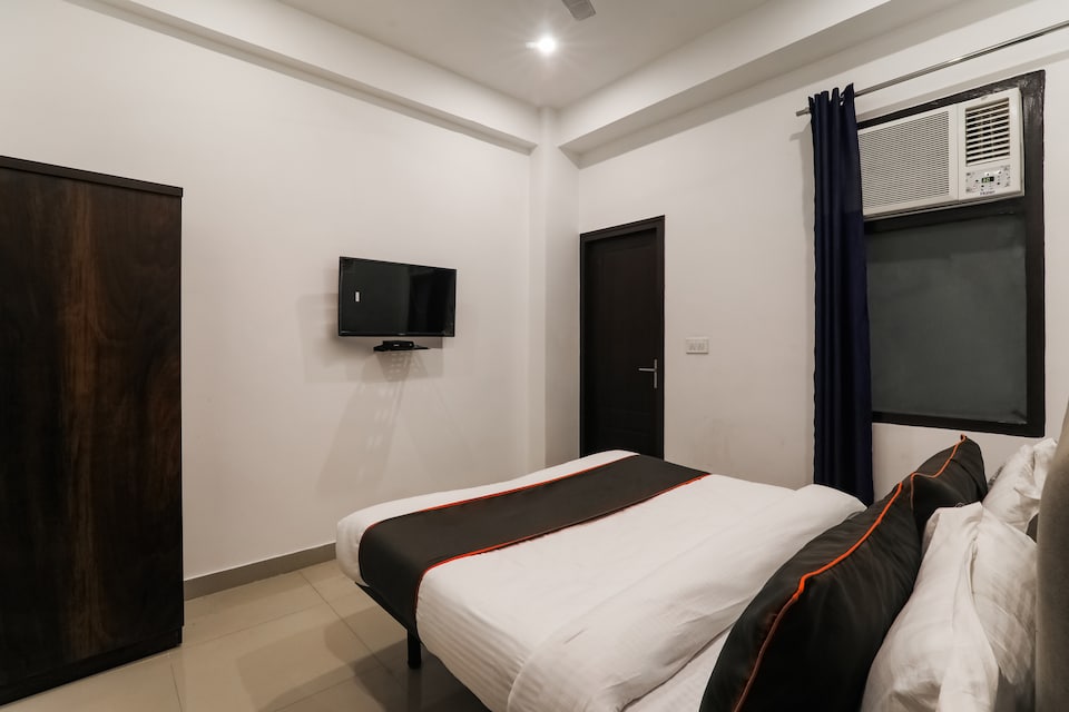 Collection O Insight Inn Near Gomti Riverfront Park, Gomti Nagar Lucknow, Lucknow