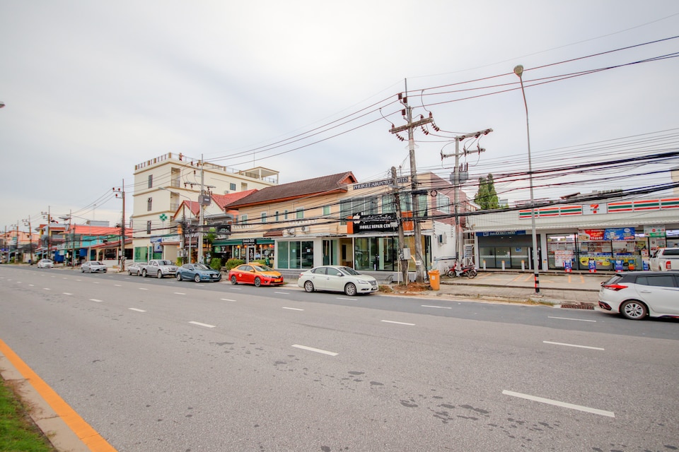 OYO 1117 Phuket Airport Suites, Phuket Airport P2, Phuket