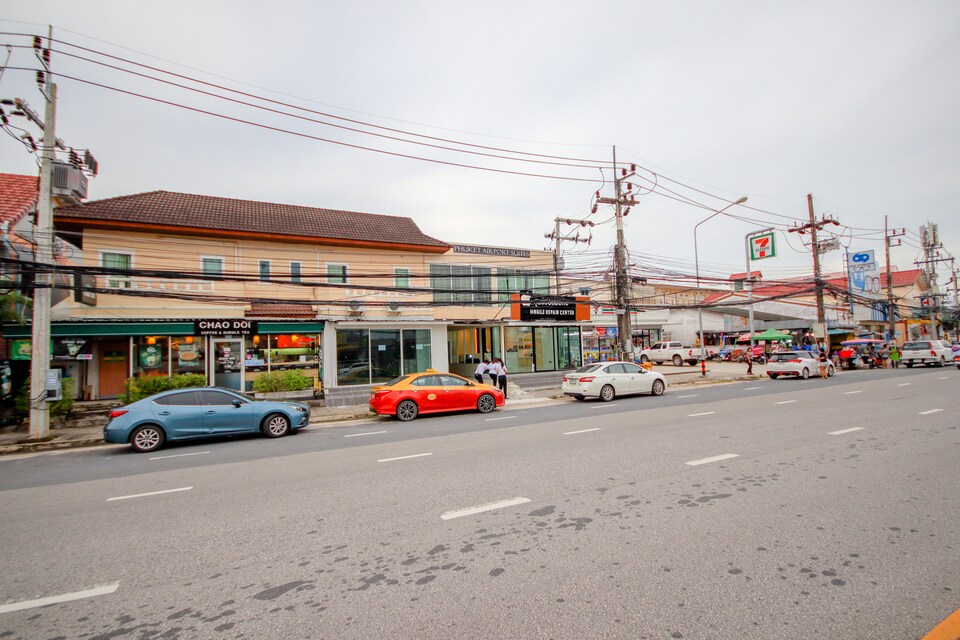 OYO 1117 Phuket Airport Suites, Phuket Airport P2, Phuket