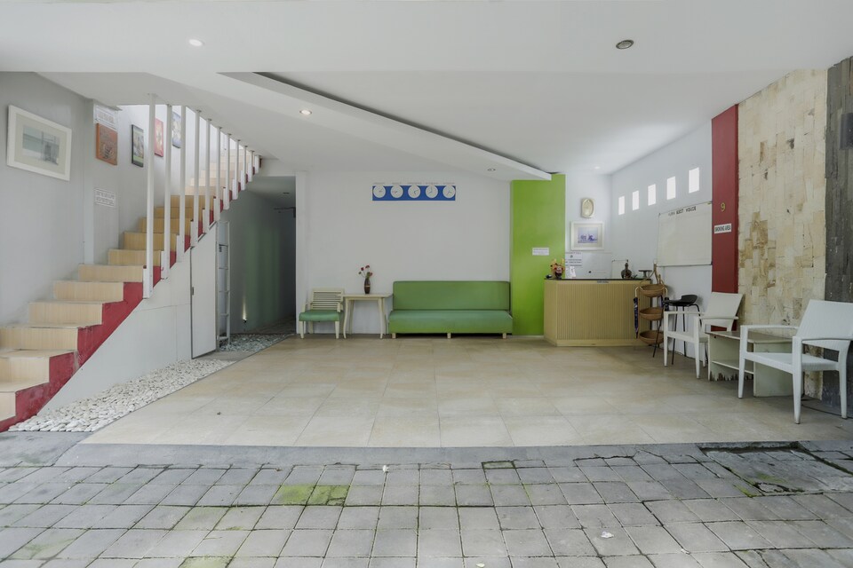 OYO 3852 Valomia Guest House, Denpasar, Bali