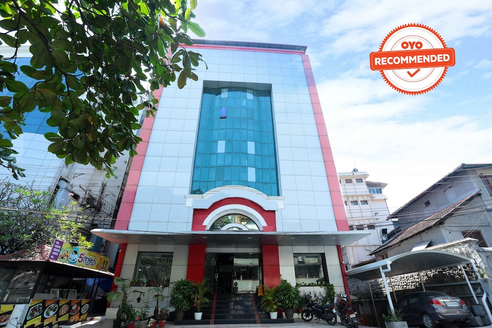  Live as TVM103, M G Road Trivandrum, त्रिवेन्द्रम 