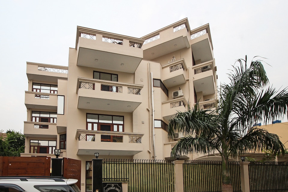 OYO 6293 Monarch Residency, Udyog Vihar, Gurgaon
