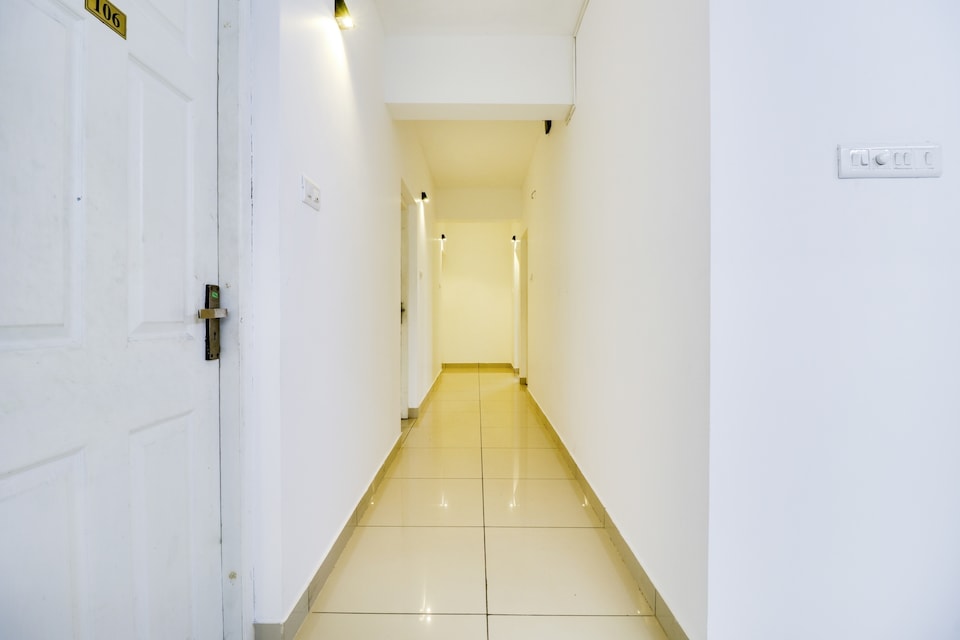 OYO 74737 Abudhabi Residency, Kalamassery Kochi, Kochi