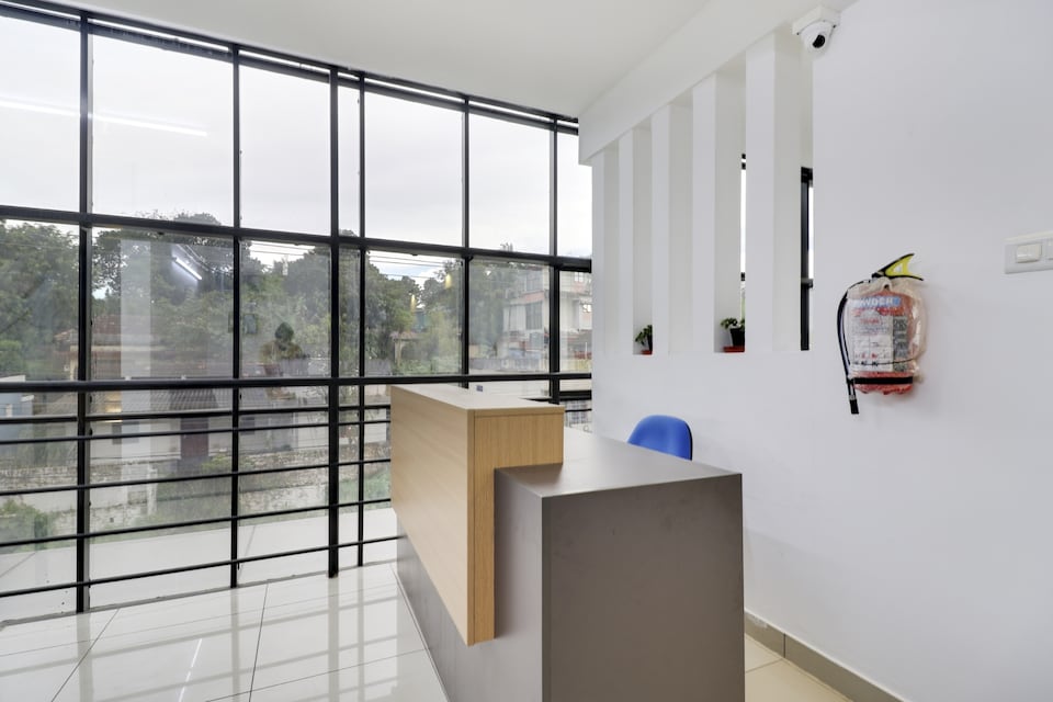 OYO 74737 Abudhabi Residency, Kalamassery Kochi, Kochi