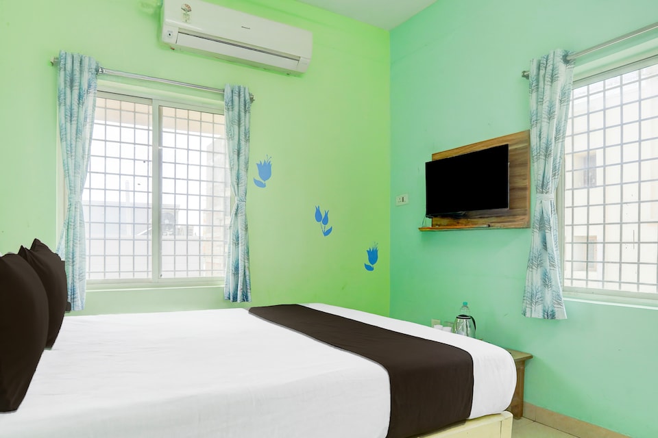 Super Collection O Tirupati Central Junction Formerly Hotel Adith Grand, Transit Tirupati, Tirupati