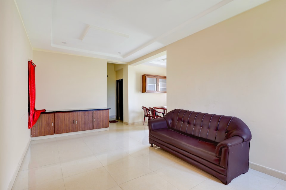 Hotel O Enikepadu Formerly Akshaya, MG Road Vijayawada, Vijayawada