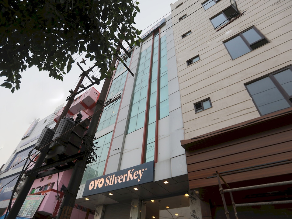 HOTEL SILVERKEY NEAR LIC BUILDING MAIN RD KHODA NEXT TO SHYAM OIL, Noida Industrial Area Mamura, Noida