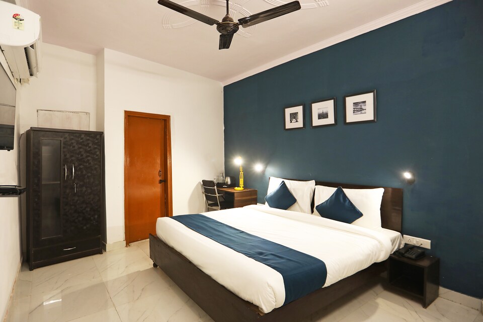 SilverKey Executive Stays 42928 Near Global Hospital, Noida Industrial Area Mamura, Noida