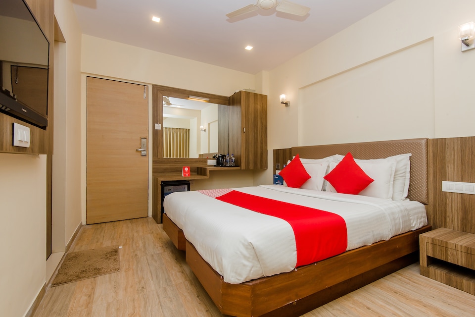 OYO 344 Hotel Atlantic, Juhu, Mumbai