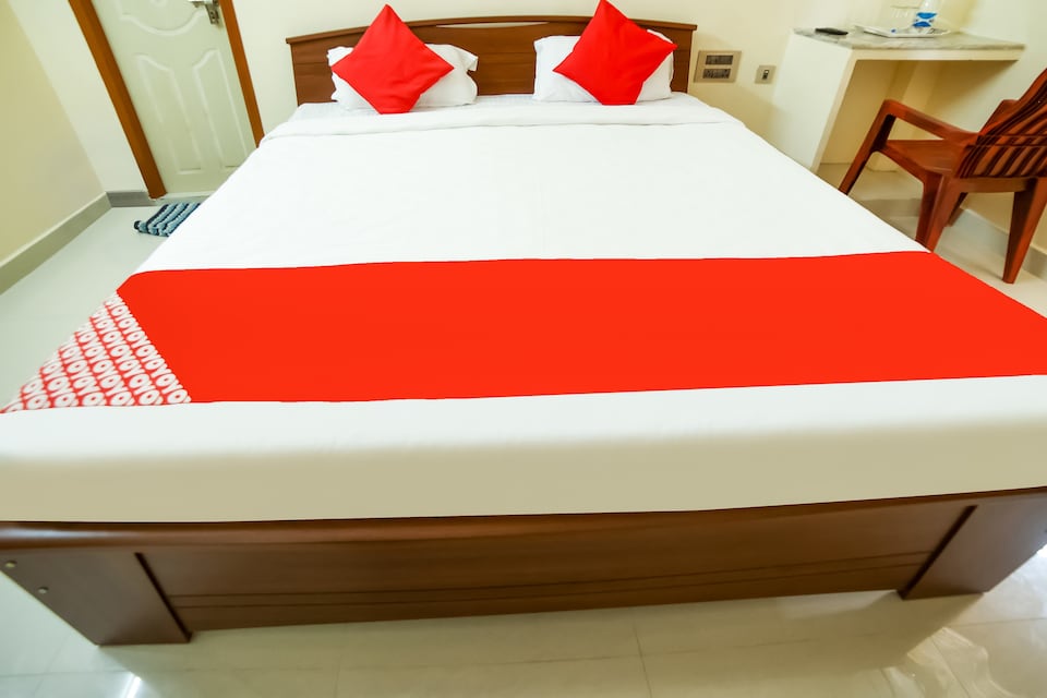 OYO 74790 Nandas Grand, Nellore Bus Station-II, Nellore