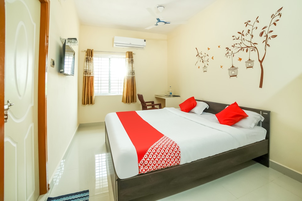 OYO 74790 Nandas Grand, Nellore Bus Station-II, Nellore