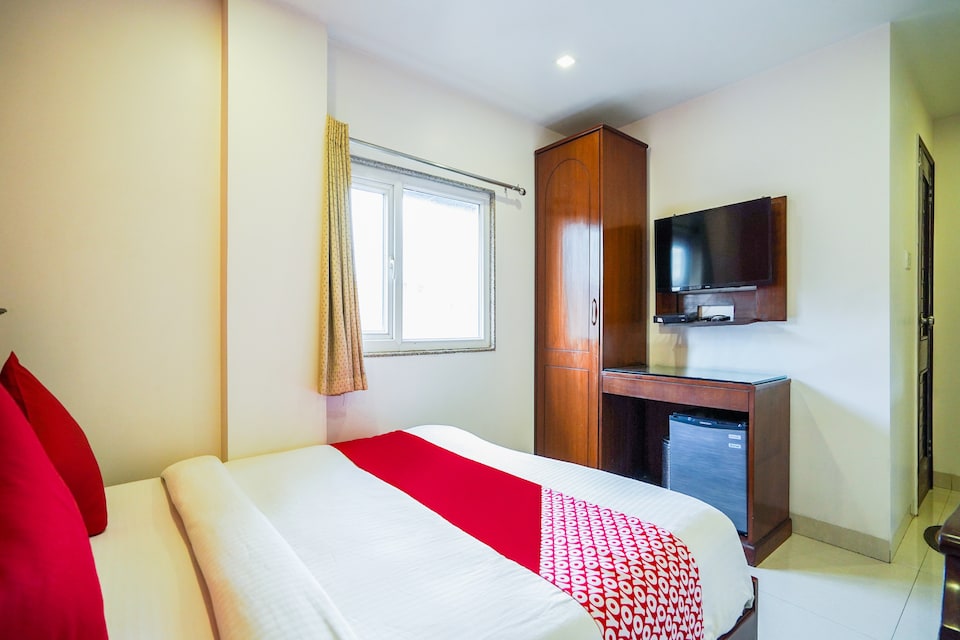 OYO 74820 Leo Rooms, Paharganj Delhi, Delhi