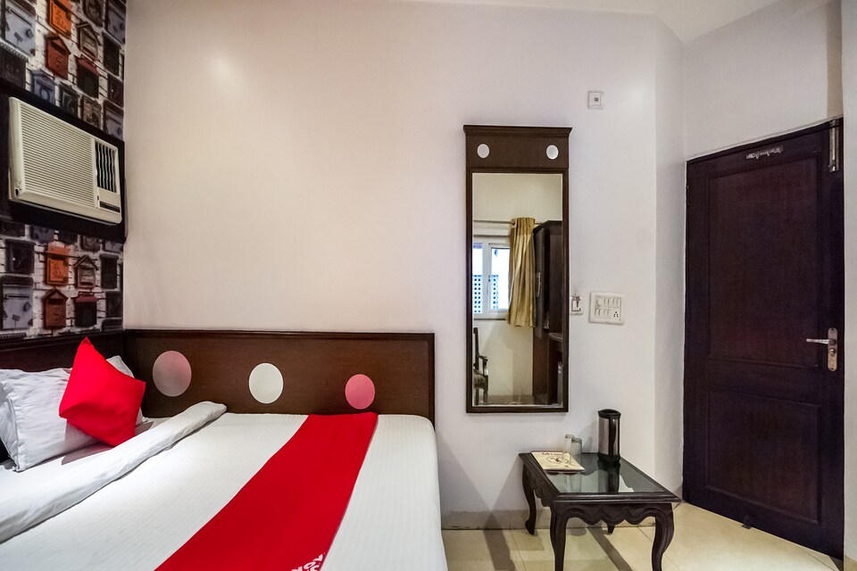 OYO 74820 Leo Rooms, Paharganj Delhi, Delhi