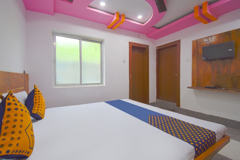 SPOT ON Hotel B H Stays, Swargdwar Puri, Puri