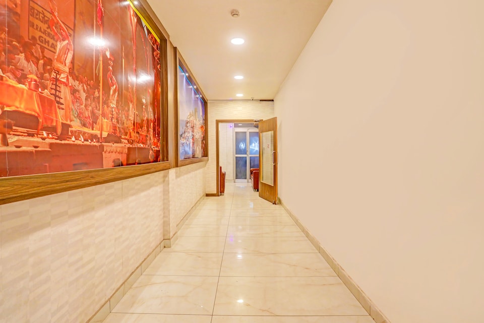 Collection O BHU Road Varanasi Formerly Hotel Swarna Banquet, Lanka, Varanasi