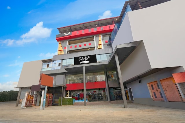 Collection O BHU Road Varanasi Formerly Hotel Swarna Banquet