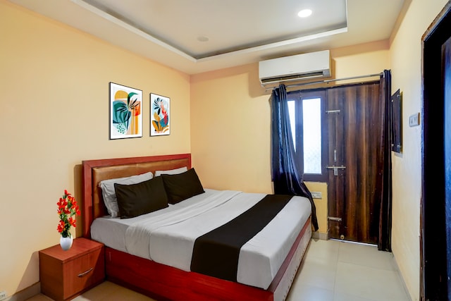 Collection O BHU Road Varanasi Formerly Hotel Swarna Banquet