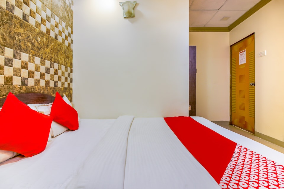 OYO 74855 Hotel Nirmal Inn, Mumbai International Airport, Mumbai
