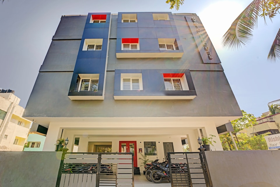 OYO Townhouse  74871 Thoraipakkam, OMR Chennai, Chennai