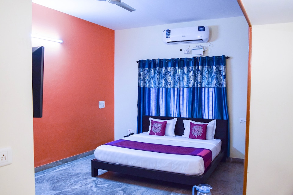 OYO 6307 SN Comforts, Majestic Bangalore, Bangalore