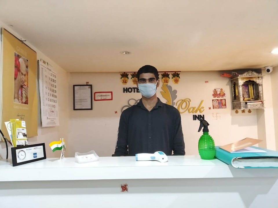 OYO 74882 Hotel Silver Oak Inn, Mumbai International Airport, Mumbai