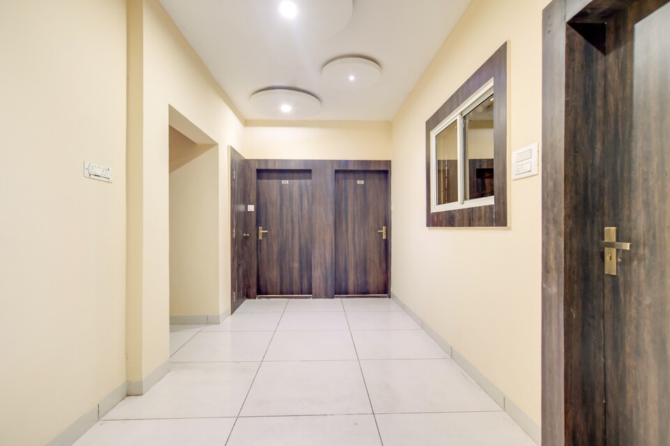 CAPITAL O74889 Hotel Solitude 24, Vijay Nagar Indore, Indore