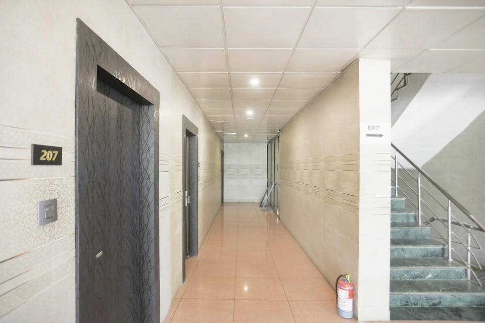 Hotel O Cayman, Greater Noida, Noida