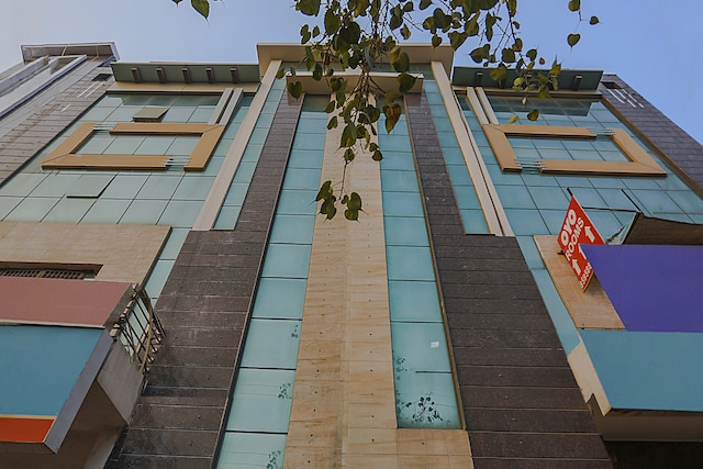 Hotel O S. Gambhir Hotel