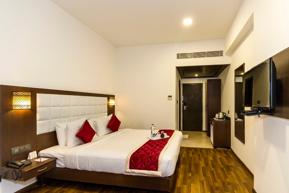 OYO 955 Akshaya Aura Hotel, Jayanagar Bangalore, Bangalore