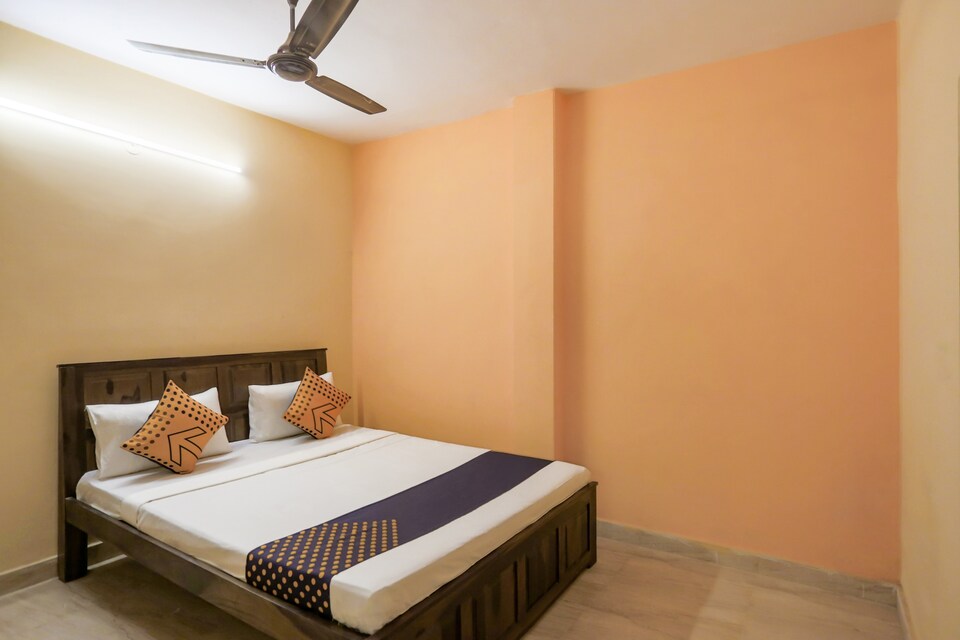 SPOT ON 74955 Dream Palace, Anand Vihar Delhi, Delhi