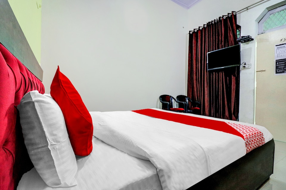 OYO 74957 Hotal Niwari House, Aligarh, Aligarh