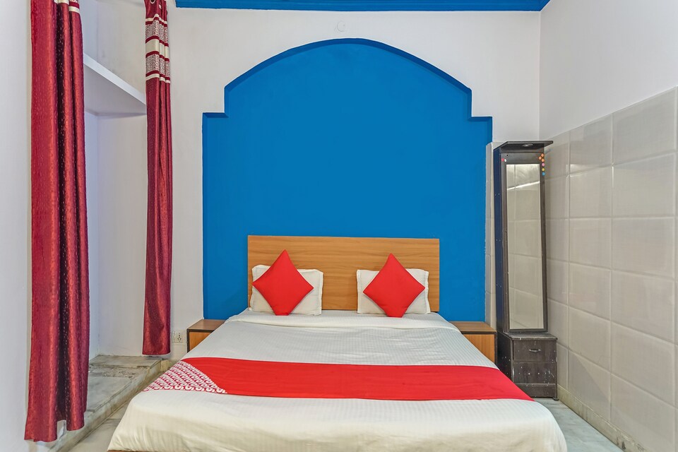 OYO 74958 Ansh Guest House, Noida Stadium, Noida