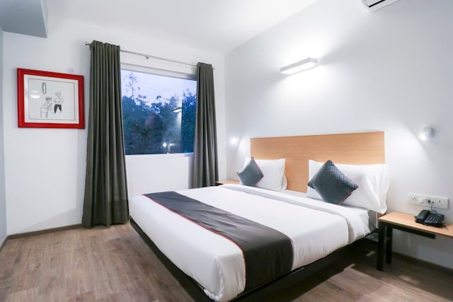 Super Townhouse Noida Sector 71 Near ISKCON Temple Noida