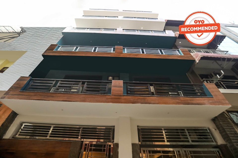 SilverKey Executive Stays 42933 Islampur Colony Sector 38, Silverkey