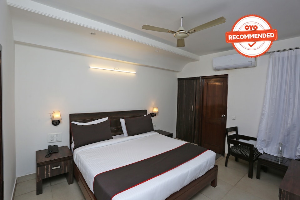 Collection O 75007 Valley Plaza On Dilla Ram Chowk Rajpur Road, Rajpur Road Dehradun, देहरादून